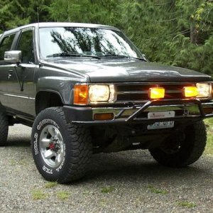 Front Shot shows 4runner Front Condition of a 1st Generation I take her out 4 wheeling but not Rock crawling, see has seen a lot of deep snow.