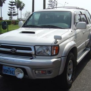 my 2000 HiLux Surf SSR-G, 3.0 Turbo diesel intercooler.