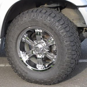 17 Front Tire TurnRight