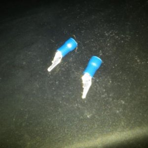 Take 2 spayed connectors and trim one side off. These will be used to make a gap