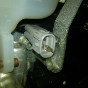 Connector fit onto the post