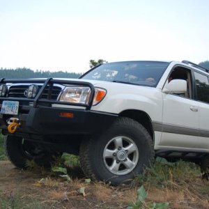 99 UZJ 100 neighborhood poser offroading