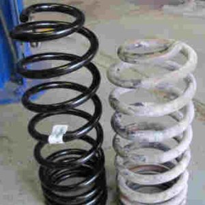 Comparison of Old Man Emu 890 rear spring vs 906.  The 880 is 3in lift soft ride and the 906 is 2in lift medium ride.