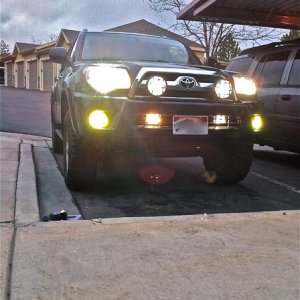 35W HID 4300k low beam
35W HID 3000k fog
85W Piaa 520 ATP
100W Hella Micro FF
And factory high beams with phillips bulbs.