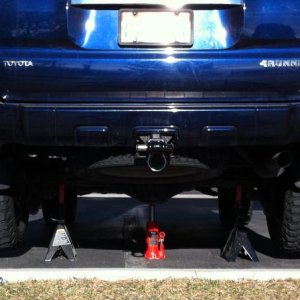 Wheel spacer installed on left not on right