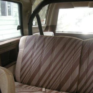 84 4runner 010