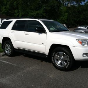 2005 Toyota 4Runner SR5!  I LOVE this thing!!!  Wish I had bought one years ago!!