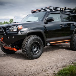 Poser shot with the ShrockWorks front bumper. This truck isn't ever going to be this clean again ...