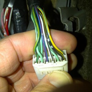 4b elocker ecu connector--- tapped into wh/blk (GND) and blk/yel (IGN), lower right wires on connecter.