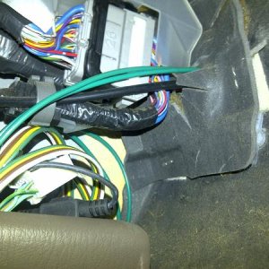 5 cable connections: green wires(top right) come from sensor, 4 conductor wire (just see it on the left side)... also in pic, inline fuse (just behind