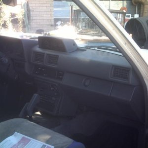 the dash has no cracks :)