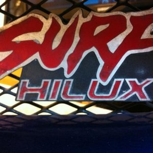 ハイラックスのエンブレム
Here is the emblem on the front of the grill