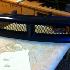 紺色です。
It's a navy blue finish but will be painted black to match my truck