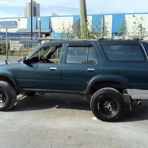 Removed wheel well trim, rear hitch, threw on some ol steelies that I got from my buddy after I sandblasted and repainted them