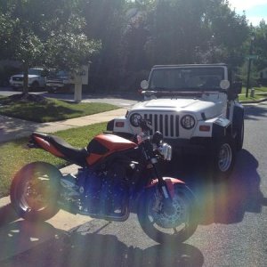 Awesome pic of the moto and my old love...