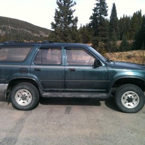 Right side running boards still on.