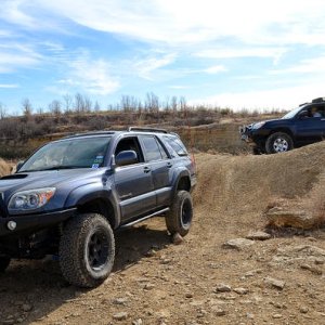 4Runners off-roading
