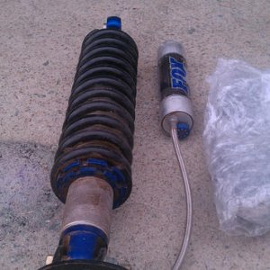 All Pro Offroad Fox 2.0 FJ Cruiser front shocks