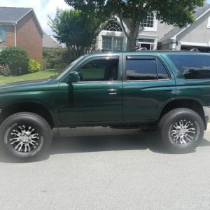 3" OME lift  and 1" diff drop with new 285/75/R16 Michellin AT2's