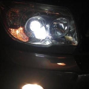 Extreme HID low beam kit with philips bulbs. 4300k. Stock Fogs.