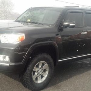 2012, 3x2 readylift, 285/17/70 toyo open country 2, no spacers.