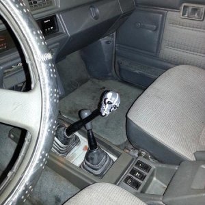 phone pic 1 27 13 002 Skull shift knob