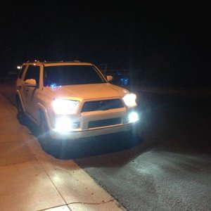 My new HIDs 6k headlights and Fogs