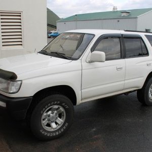 First shot with roof rack off, looks a little bit shorter, if I saw this done to someone else's, I'd know something was out of place, but wouldn't be 