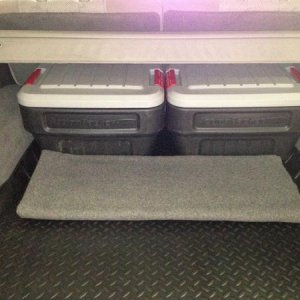 Husky cargo liner
