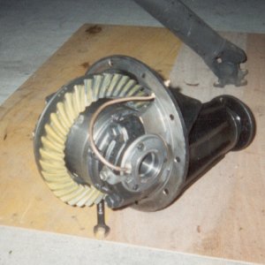 1995 V6 rear differential with 5.29 gears and an ARB air locker.