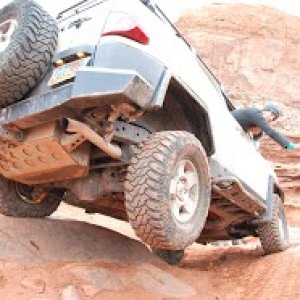 FJ showing off the Man-A-Fre Aux tank, aka best thing to put on a FJ.
