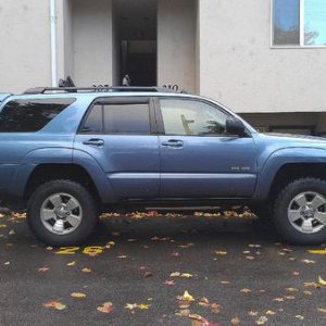 leveled with daystar 1.5" rear coil spacer and bilstein 5100s