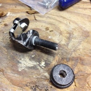 different angle of twisted bracket