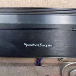 Rockford Fosgate 500 watt amp