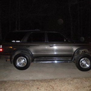 2.5" lift on 31" nitto grapplers.  soon to be 33's