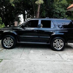 W 4runner limited 2010 20" alluminiun rims