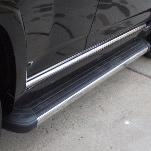 Smooth looking running boards