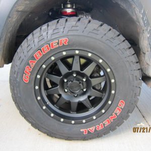 4runner trail 2011 w/ 275 70 r18 General Grabbers