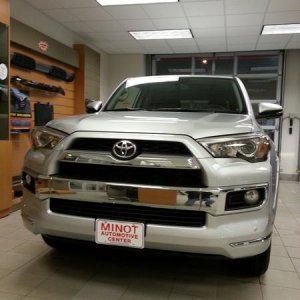 2014 4Runner LE Silver Low Shot Cropped