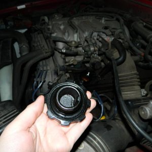 Oil cap/valve cover