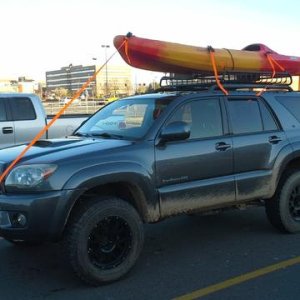 another kayak picture, just looks really good w/ a boat on top