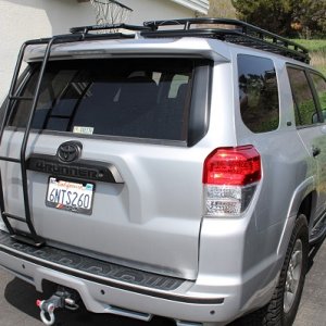 Camelback Metal Gear Roof Rack and Gobi Ladder