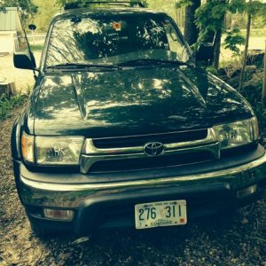 My 2001 Toyota 4Runner sitting in my parking spot. You can't notice it, but there's a crack in the windshield going right over my expectation sticker.