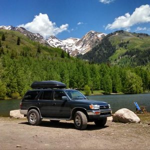 4Runner at a mountain lake!