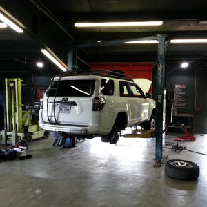 Installing 2"/1.5 lift.