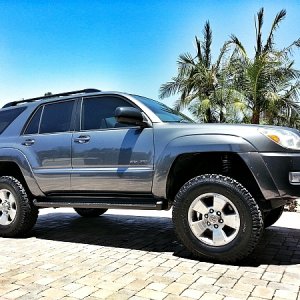 Right after installing the Toytec lift and 275/70 BFGs