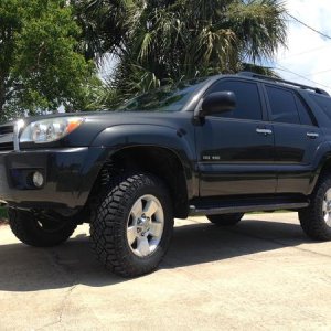 Toytec BOSS lift with Goodyear Dura-Track 265/70/17s
