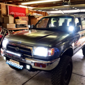 New light bar, and cubes on CBI ditch light mounts.