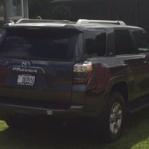 2014 T4R SR5  4wd 3rows of seats
