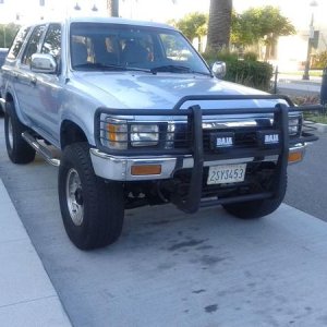 My second week with the 4Runner, i picked up a brush guard and side steps, which i eventually removed.